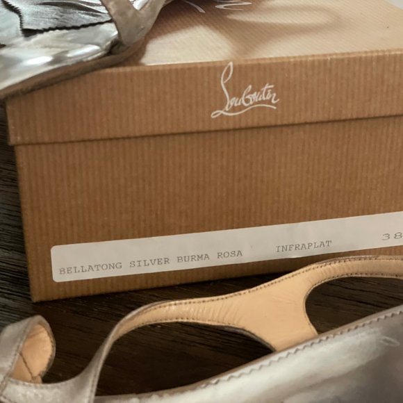 Louboutin "Bellatong" Silver Nappa Sandal flat - 38.5 - Picture 8 of 8